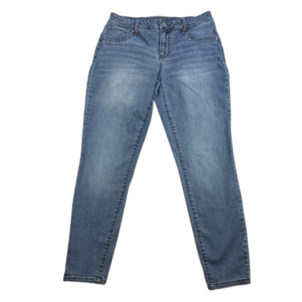 Maurices High Rise Skinny Jeggings – Light Wash – Size M